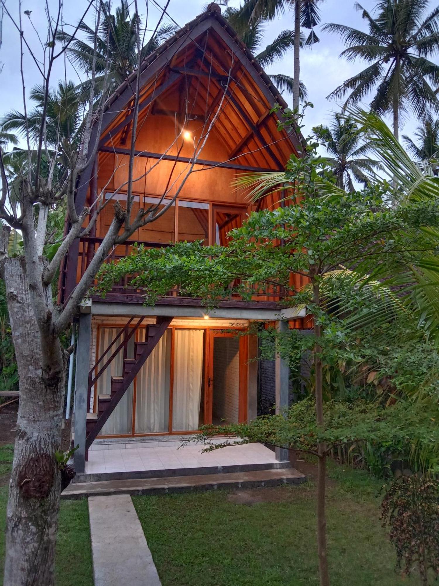 Jungle House - Surf & Stay Pulukan Dış mekan fotoğraf