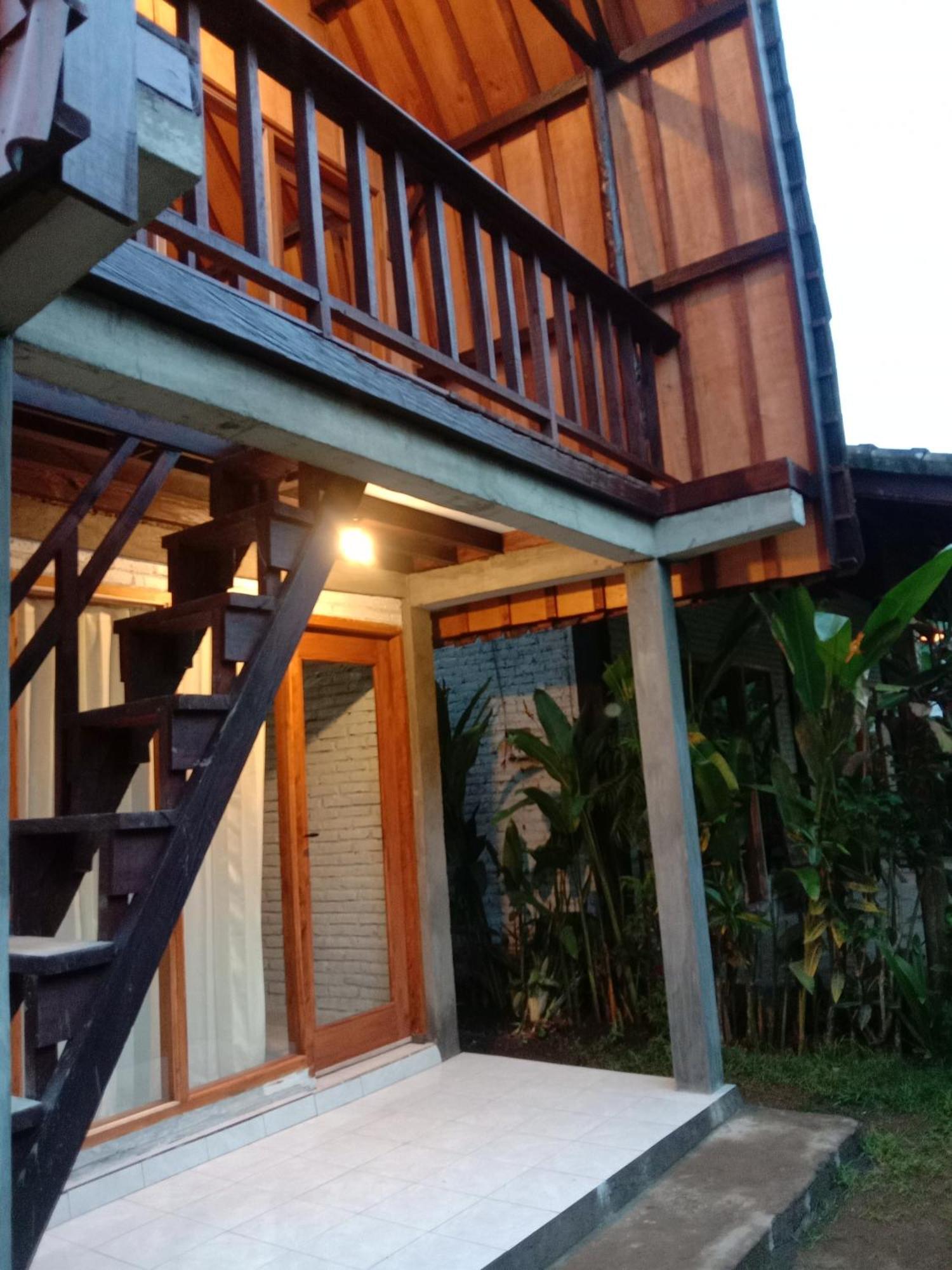 Jungle House - Surf & Stay Pulukan Dış mekan fotoğraf